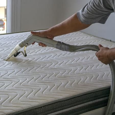Clean Mattress with Vacuum